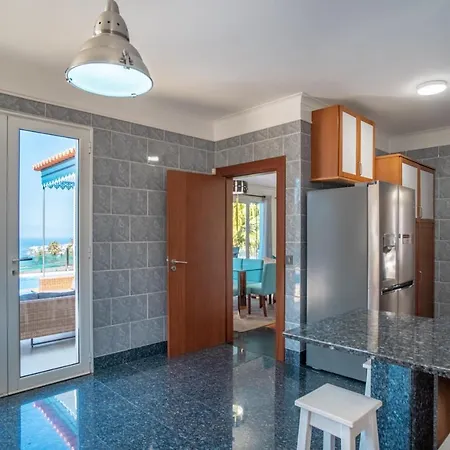 Villa Loureiro Palace With Soccer Field *