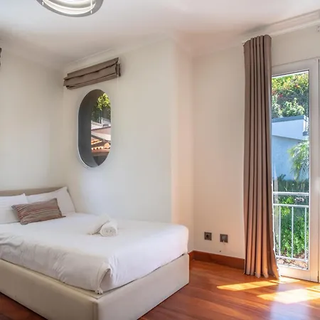 Villa Loureiro Palace With Soccer Field Funchal (Madeira)