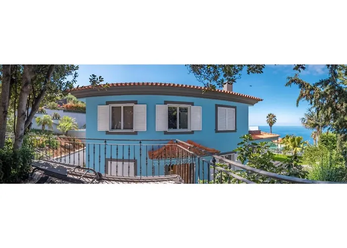 Loureiro Palace With Soccer Field *