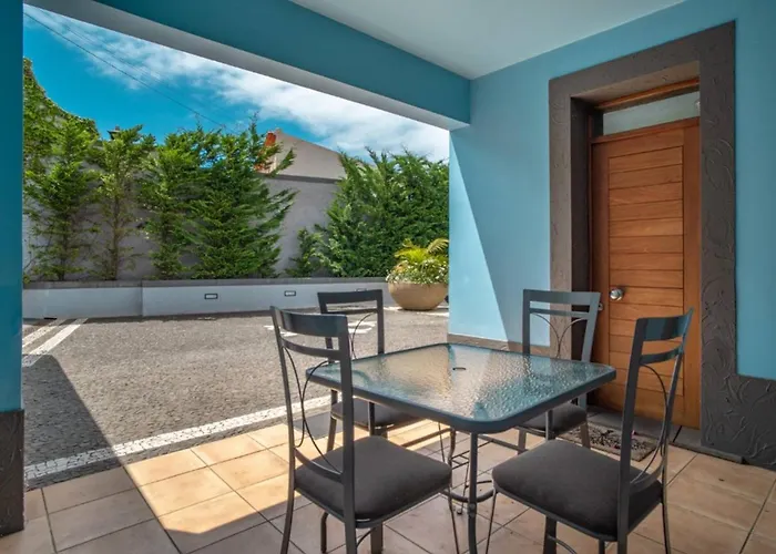 Villa Loureiro Palace With Soccer Field