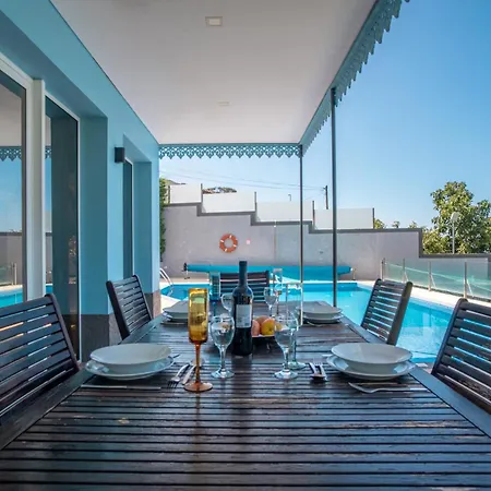 Вилла Loureiro Palace With Soccer Field