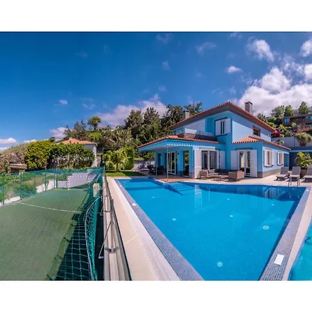 Loureiro Palace With Soccer Field * Φουνκάλ