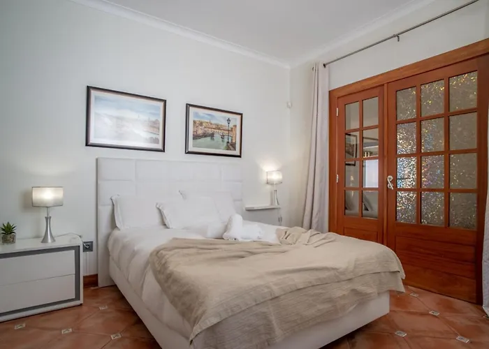 Loureiro Palace With Soccer Field Villa *