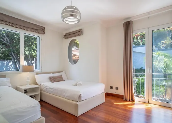 Loureiro Palace With Soccer Field Villa