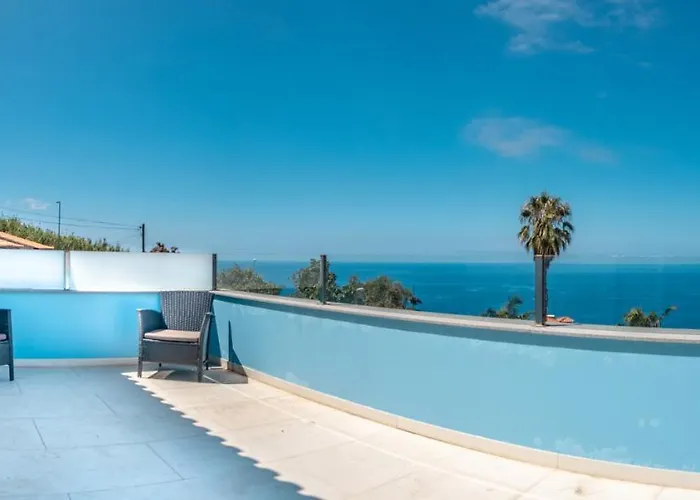 Loureiro Palace With Soccer Field Villa