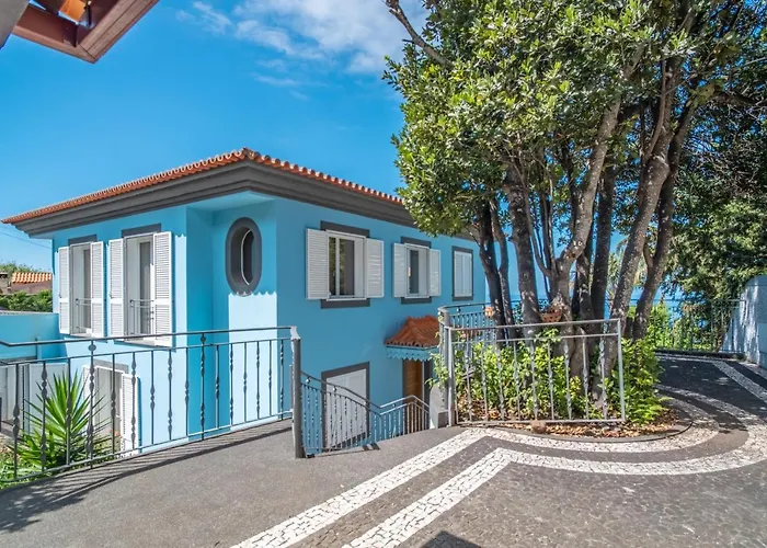 Loureiro Palace With Soccer Field Villa