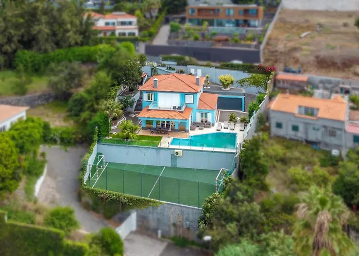 Loureiro Palace With Soccer Field Villa