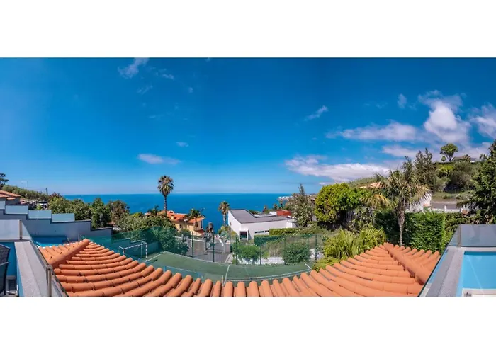 Willa Loureiro Palace With Soccer Field Funchal (Madeira)